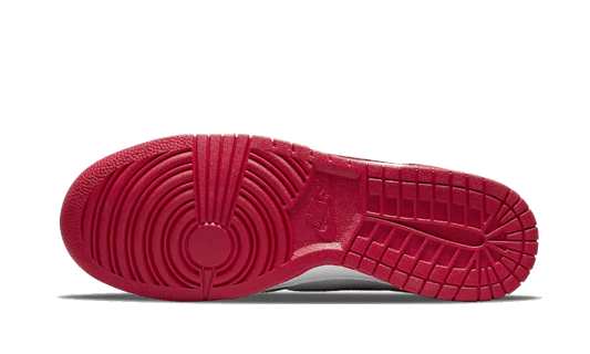 Nike Dunk High „University Red“